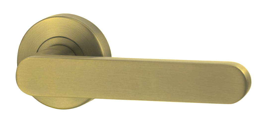 Lockwood LEVER V3 PASSAGE SET WITH LATCH Satin Brass