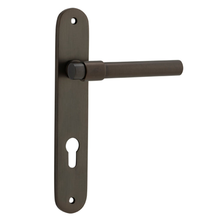 Helsinki Lever - Oval Backplate Signature Brass