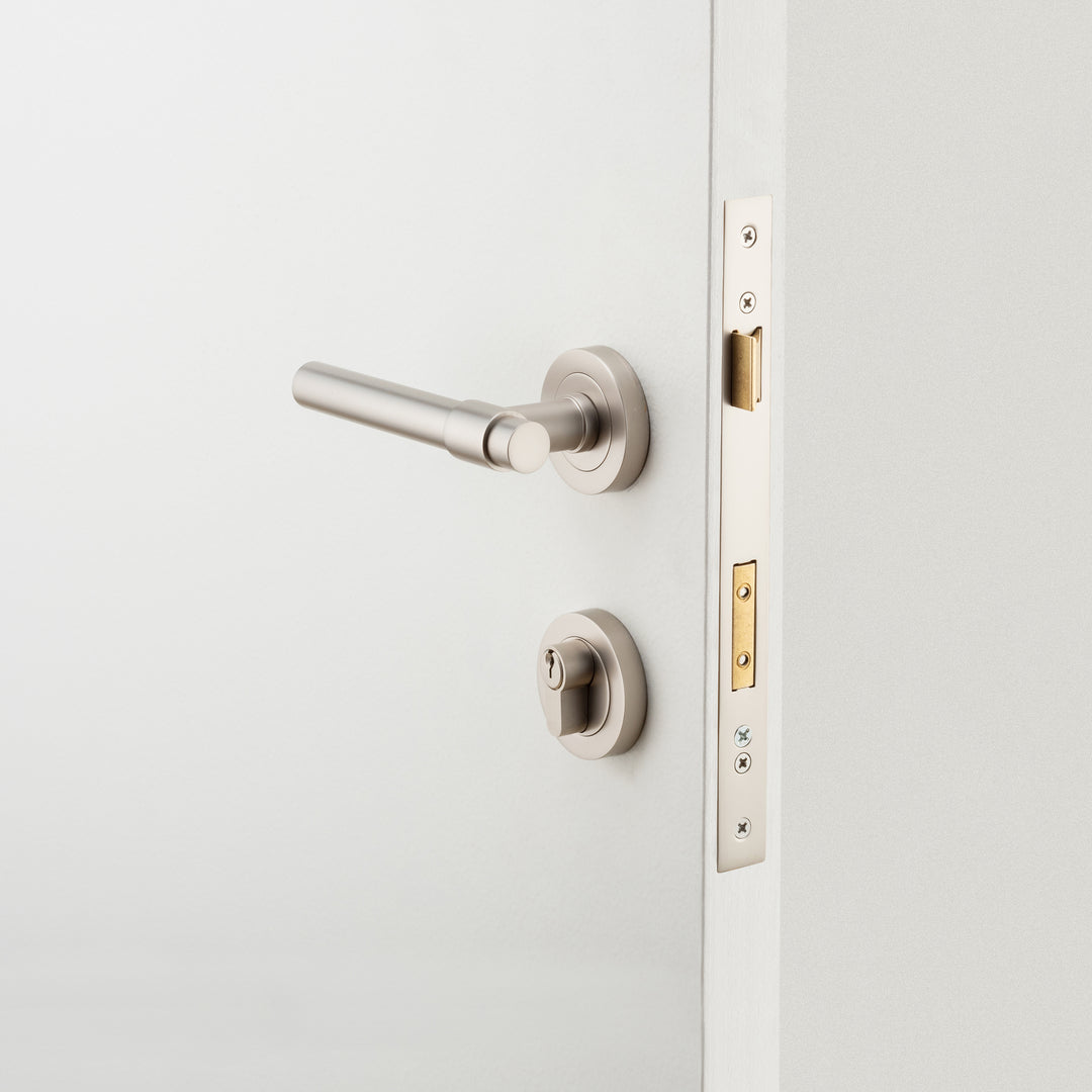 Helsinki Lever - Round Rose Entrance Kit with Separate High Security Lock Satin Nickel