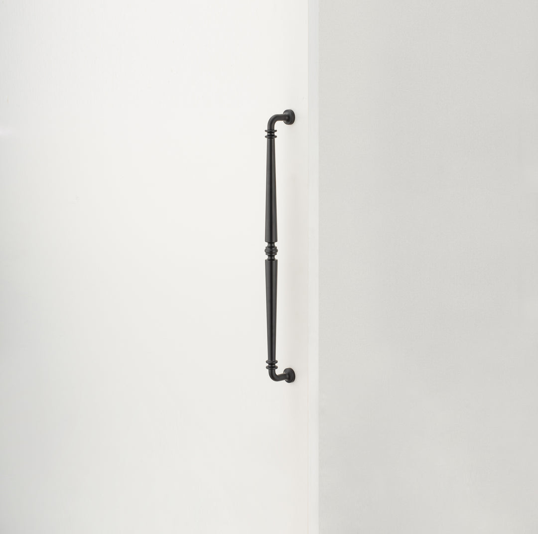 Sarlat Pull Handle - 600mm Matt Black