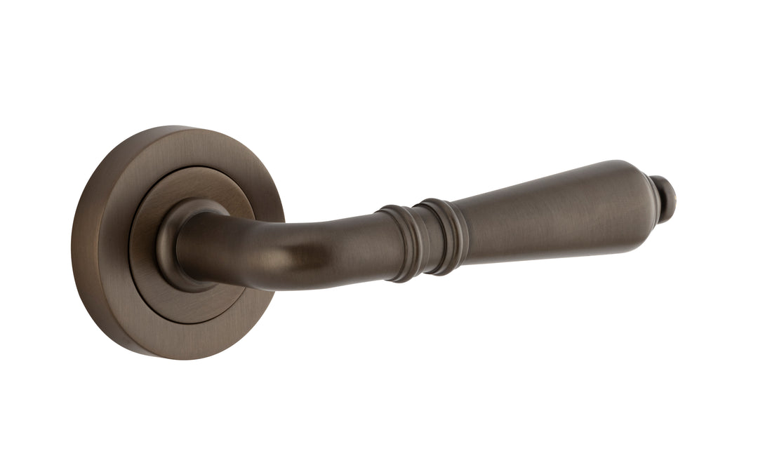 Sarlat Lever - Round Rose Signature Brass