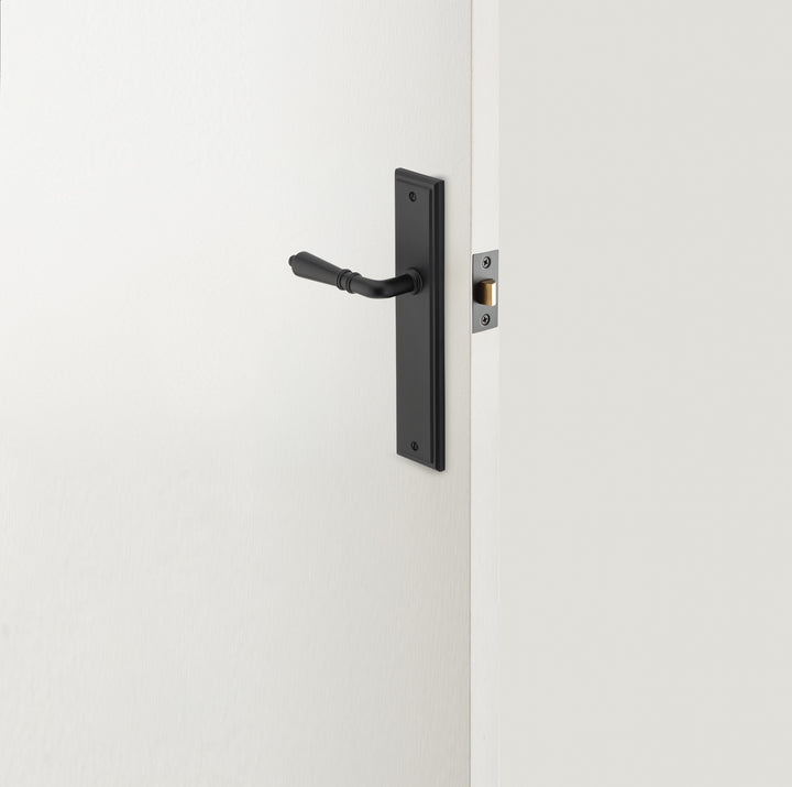 Sarlat Lever - Stepped Backplate Matt Black