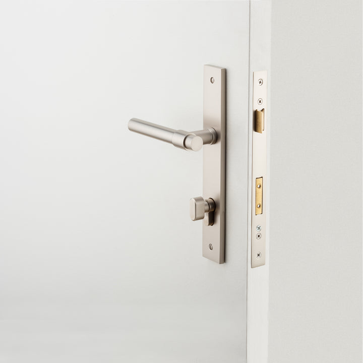 Helsinki Lever - Rectangular Backplate Entrance Kit with High Security Lock Satin Nickel