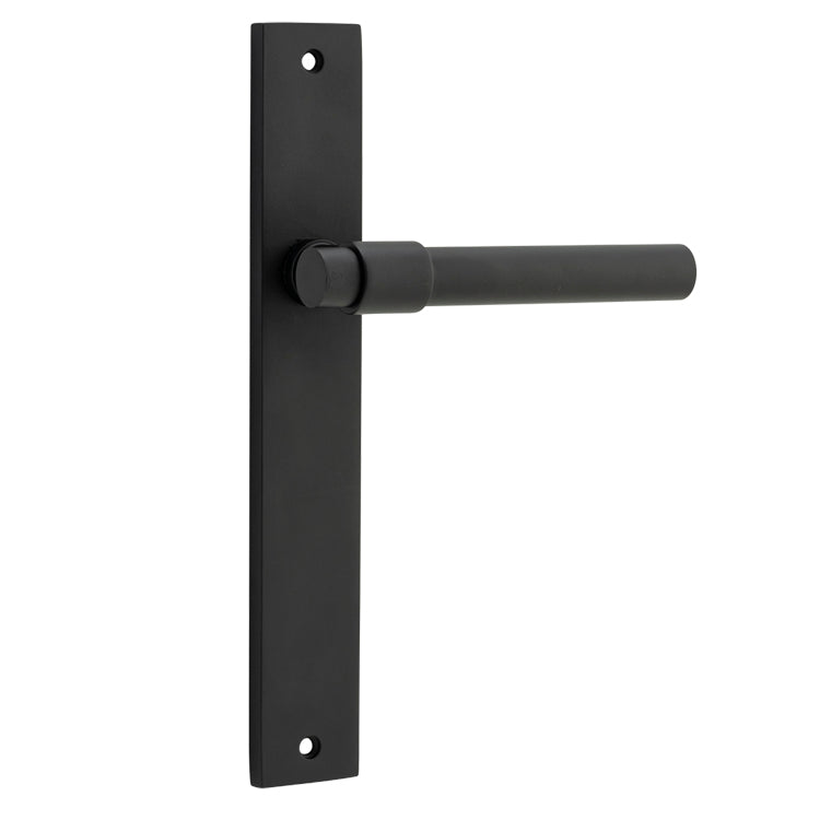 Helsinki Lever - Rectangular Backplate Matt Black