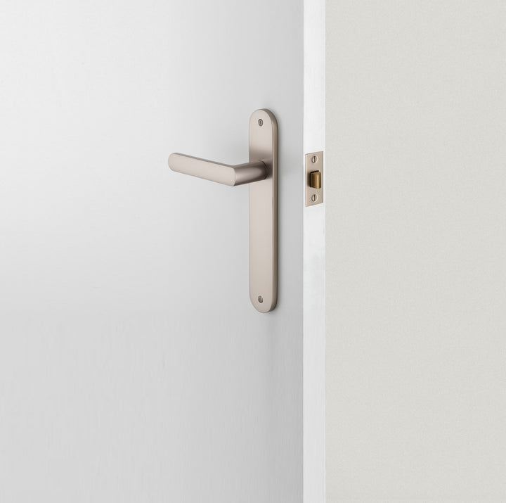Osaka Lever - Oval Backplate Satin Nickel