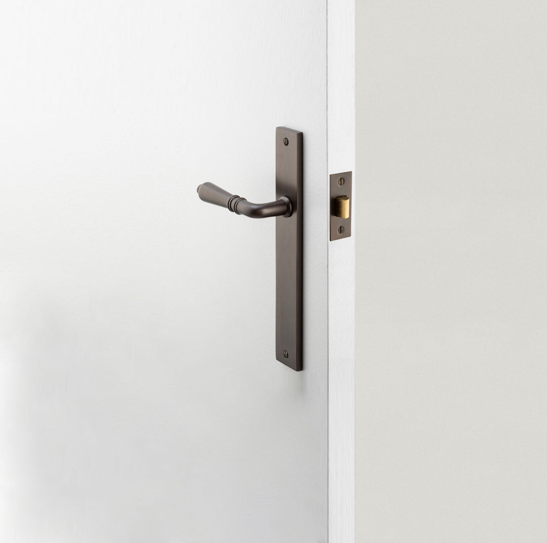 Sarlat Lever - Rectangular Backplate Signature Brass