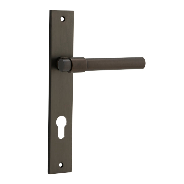 Helsinki Lever - Rectangular Backplate Signature Brass