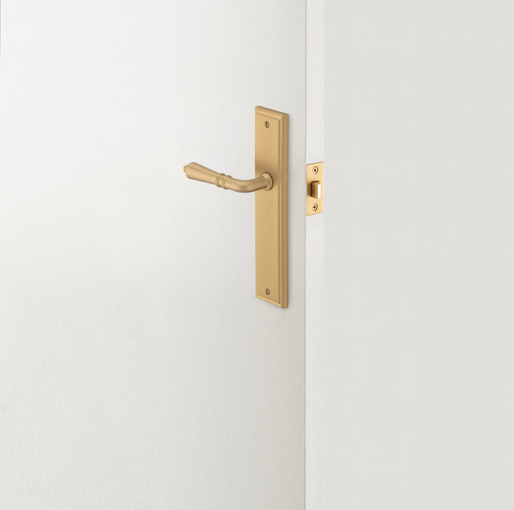 Sarlat Lever - Stepped Backplate Brushed Brass