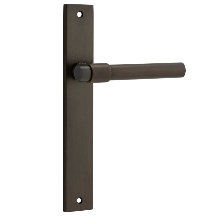 Helsinki Lever - Rectangular Backplate Signature Brass