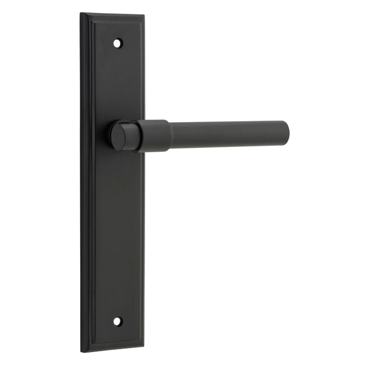 Helsinki Lever - Stepped Backplate Matt Black