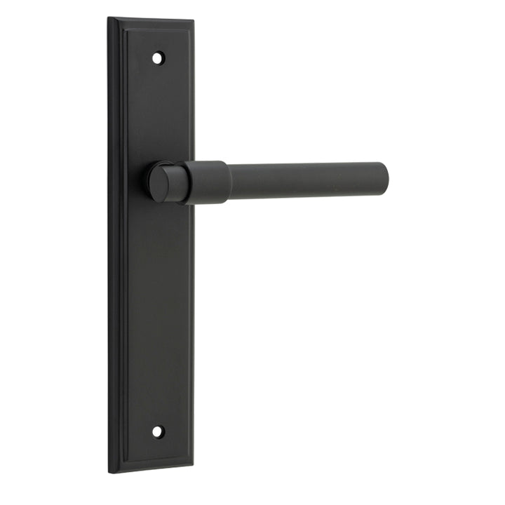 Helsinki Lever - Stepped Backplate Matt Black