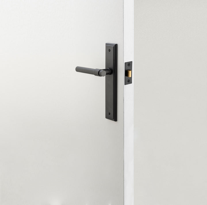 Helsinki Lever - Stepped Backplate Passage Kit Matt Black