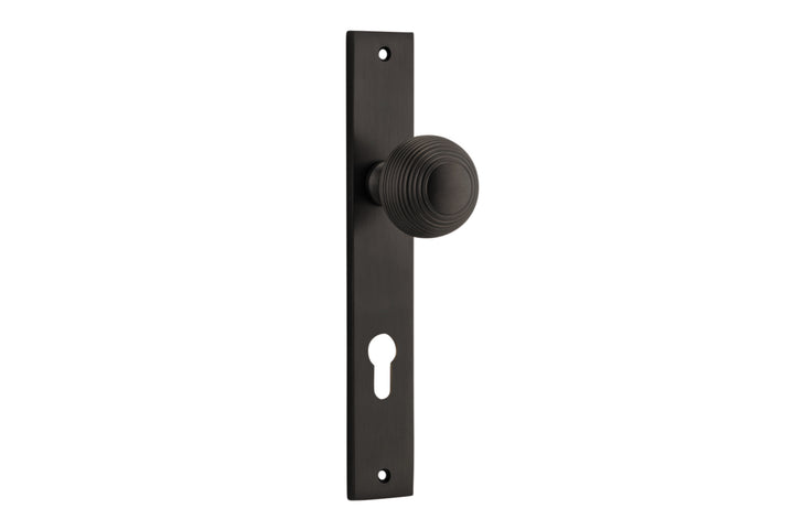 Guildford Knob - Rectangular Backplate Signature Brass
