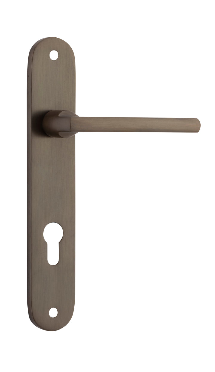 Baltimore Lever - Oval Backplate Signature Brass