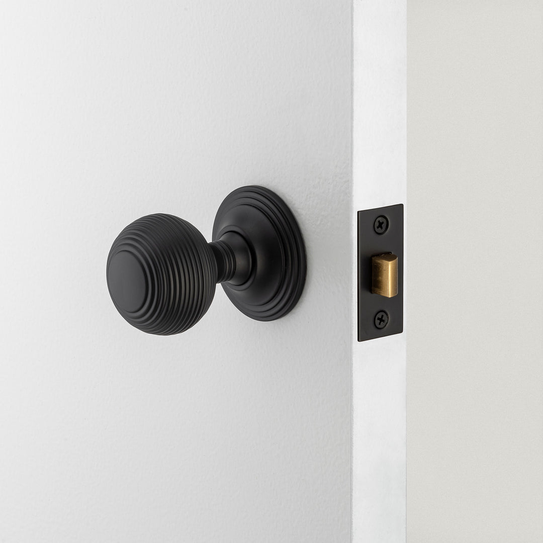 Guildford Knob - Round Rose Passage Kit Matt Black